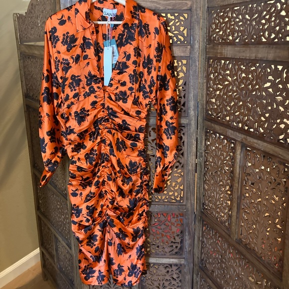 NEW NWT GANNI Ruched floral silk satin midi Dress - Picture 2 of 5